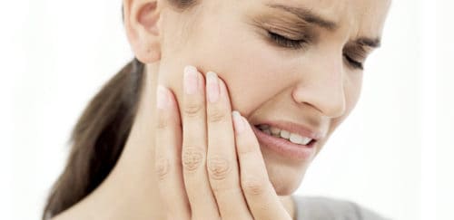 Điều trị đau nhức răng hiệu quả bằng đọt tràm non
