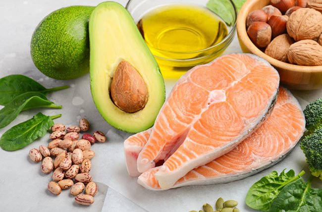 Cholesterol cao: Ăn gì để giảm mỡ máu?