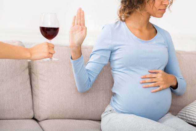 Ngày Tết, phụ nữ mang thai cần tránh xa thức uống này nếu không muốn ảnh hưởng đến con