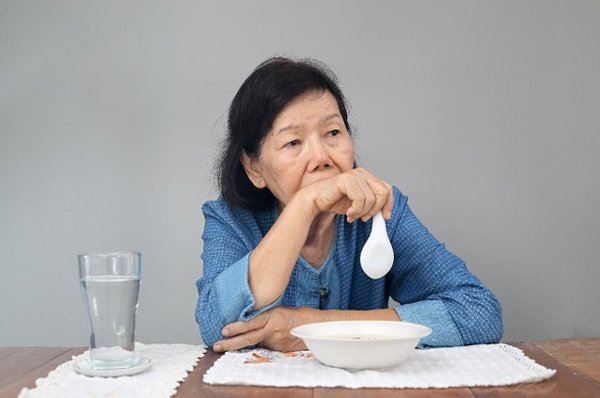 6 nhóm thực phẩm làm chậm quá trình lão hóa ở người cao tuổi